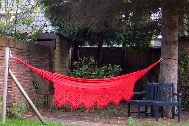 Achtertuin met hangmat